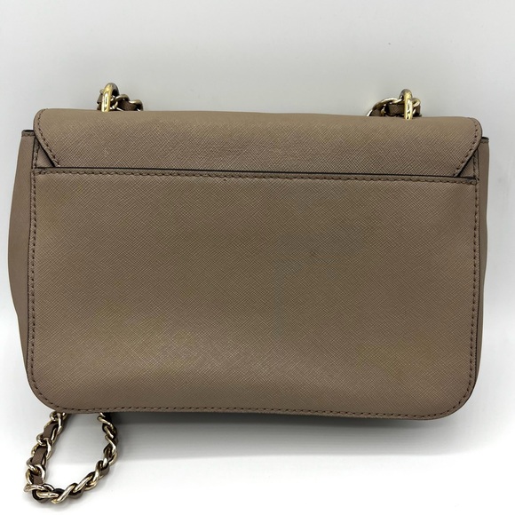 Tory Burch Tan Crossbody Purse with Adjustable Gold-Toned Chain Strap. - Picture 2 of 11